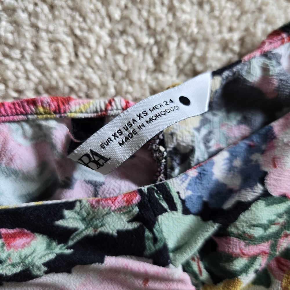 Zara women's floral cropped blouse Size XS side zip lightweight top - Picture 7 of 8